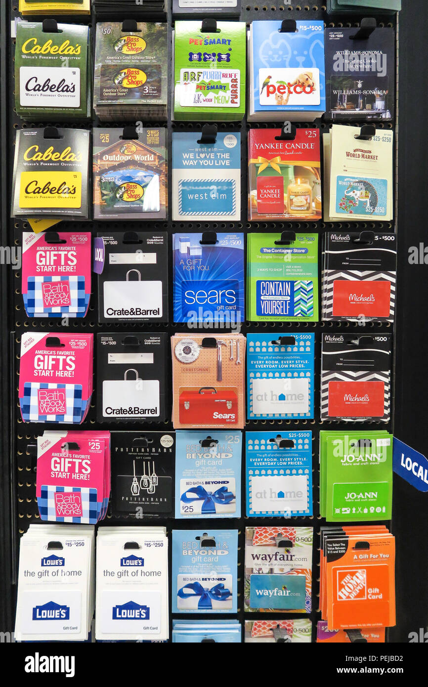 Gift cards store hi-res stock photography and images - Alamy