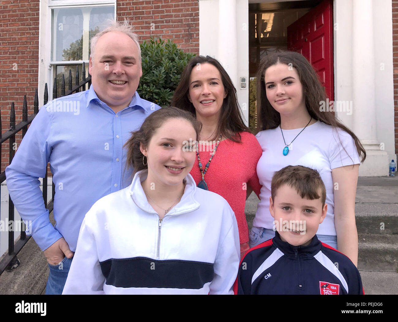 Eve kavanagh 18 with her father freddie mother eilis sister sophie