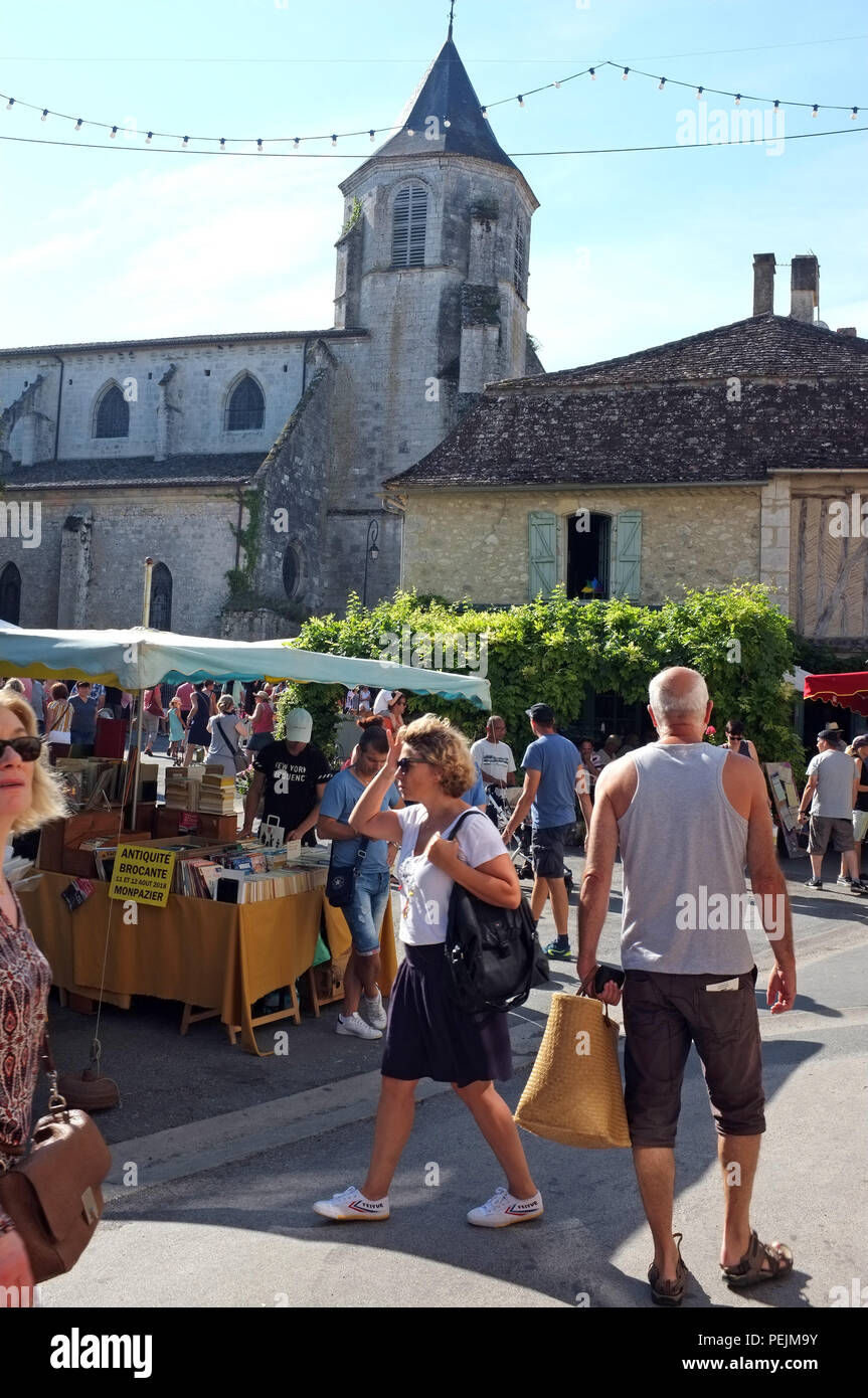 Issigeac Sunday market, in southwest France and rated in the top ten Sunday markets in France. Stock Photo