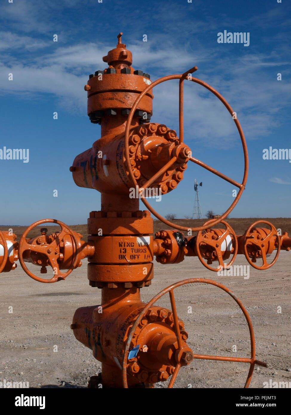 Wellhead and valves hires stock photography and images Alamy