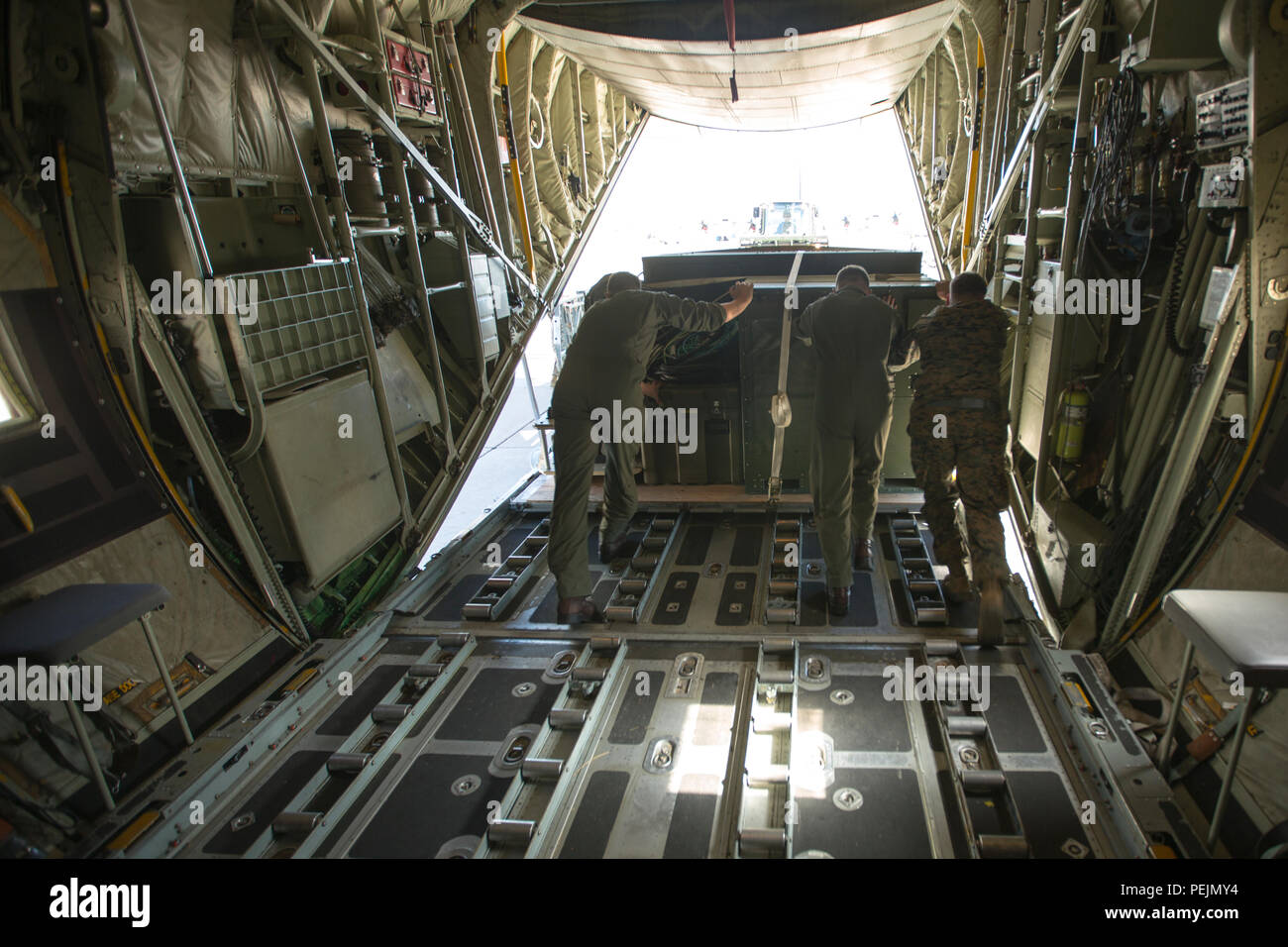 Program Loader Set Usmc U.S. Marine Corps load masters with Marine Aerial Refueler Transport ...