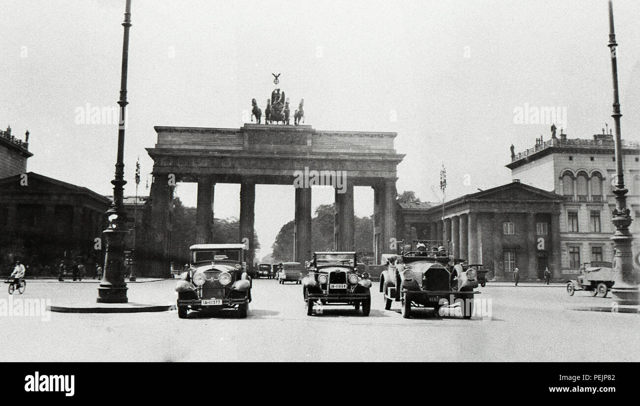 Germany Berlin The Brandenburg Gate  Brandenburger Tor is an 18th-century neoclassical monument  built on the orders of Prussian king Frederick William II  also once known as the Victory Arch 1920s this photo taken in 1928 Stock Photo