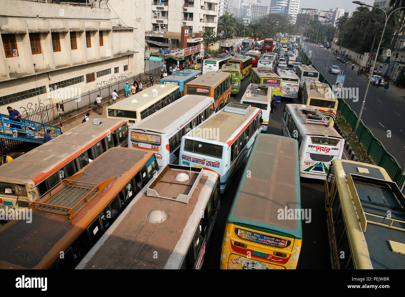 The Kazi Nazrul Islam Avenue at Shahbagh in Dhaka is clogged with traffic. Dhaka, Bangladesh Stock Photo