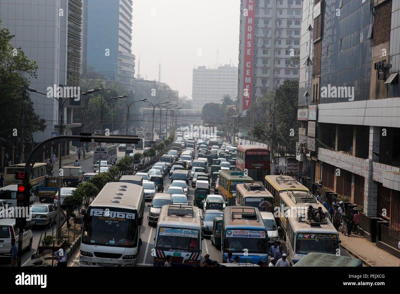 Heavy traffic on the Kazi Nazrul Islam Avenue in Dhaka, Bangladesh Stock Photo