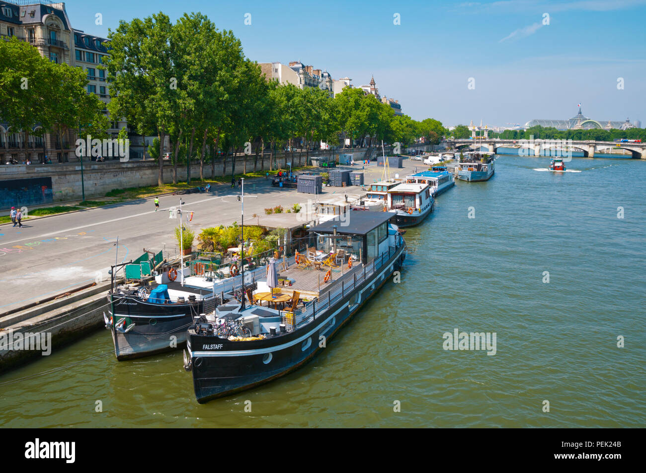 Paris port de solferino hi-res stock photography and images - Alamy