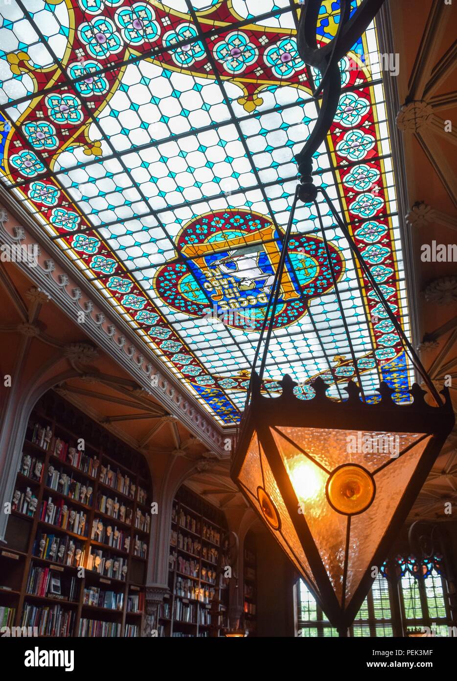 Livraria Lello Bookshop Stock Photo - Alamy