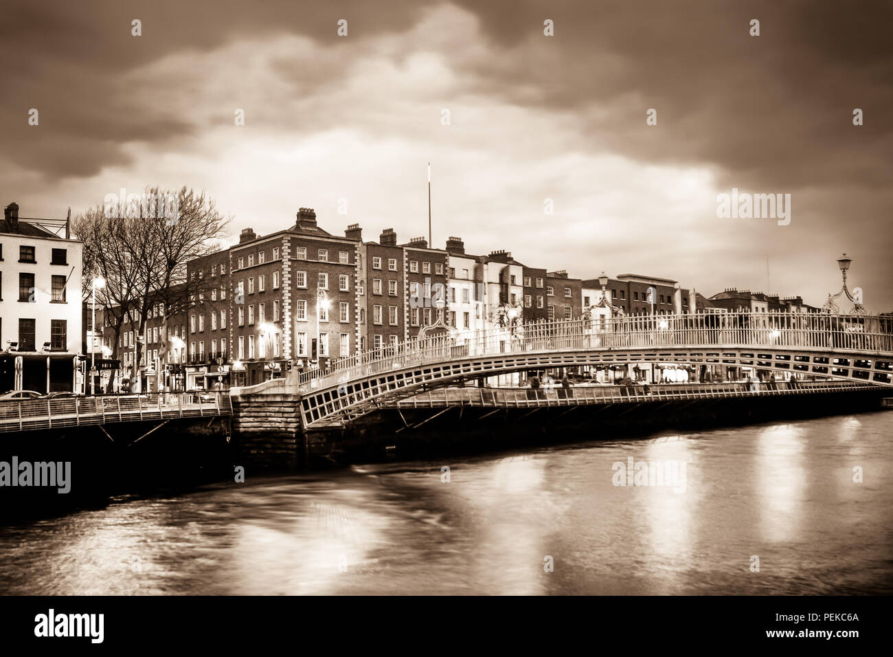 Hapenny bridge sunset hi-res stock photography and images - Alamy