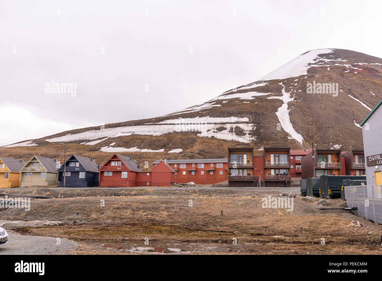 Svalbard longyearbyen houses hires stock photography and images Alamy