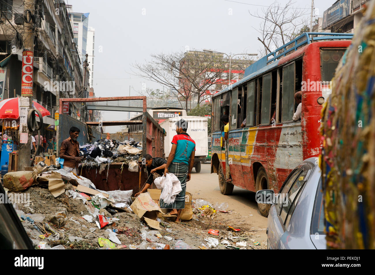 Dust bin man hires stock photography and images Alamy