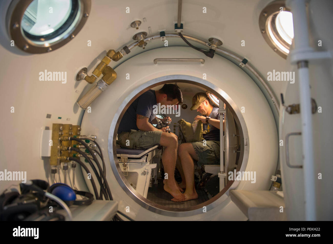 Standard navy double lock chamber system hires stock photography and images Alamy