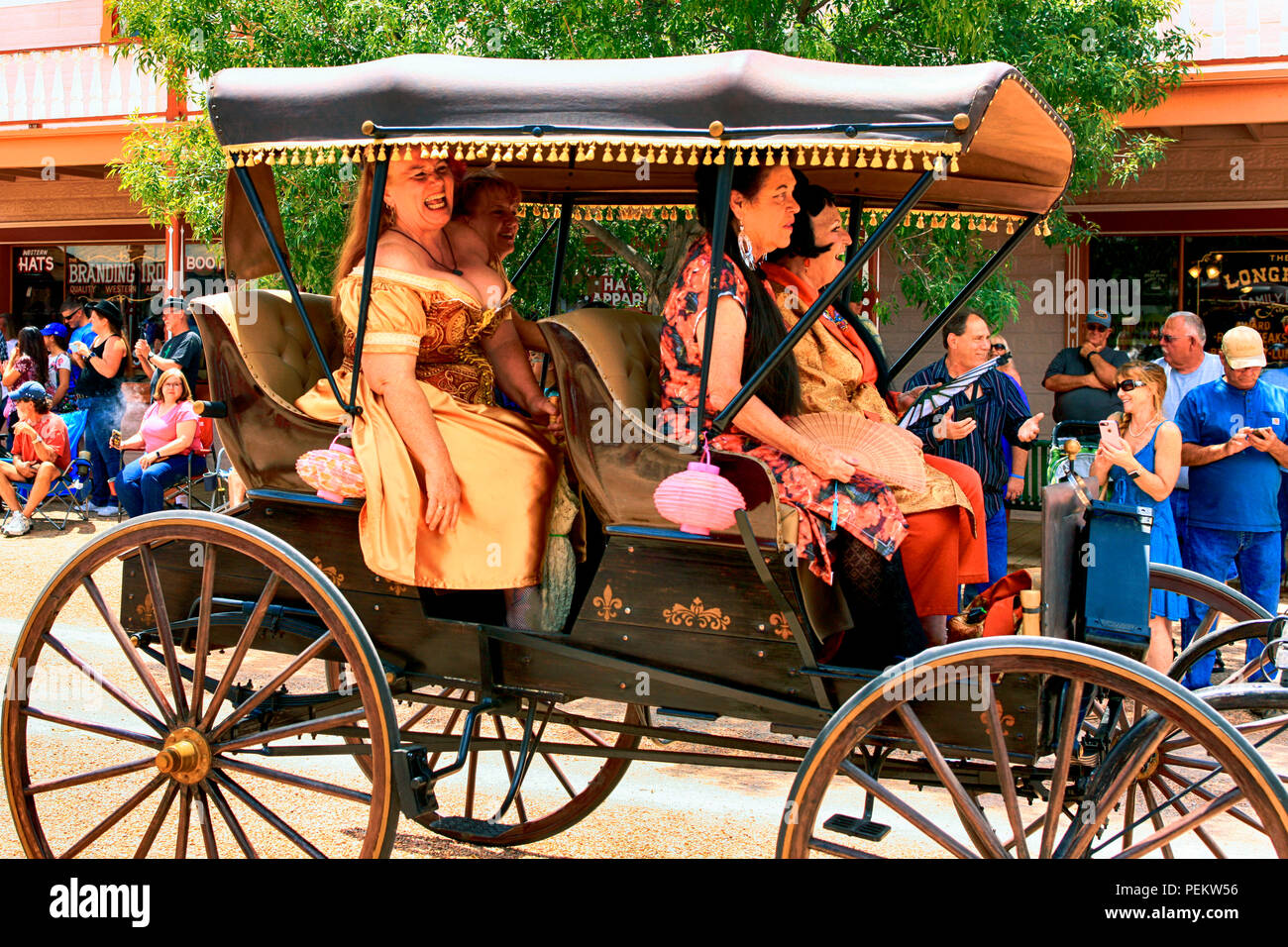 Surrey With The Fringe On Top Hi res Stock Photography And Images Alamy surrey-with-the-fringe-on-top-hi-res-stock-photography-and-images-alamy