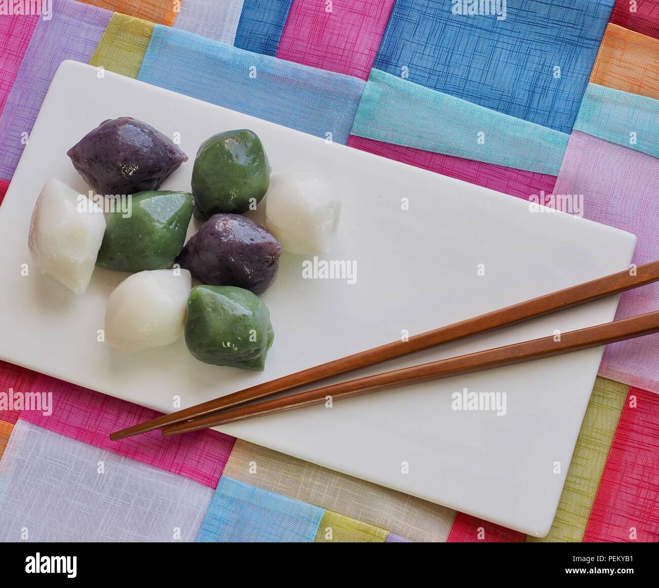 Korean food Songpyeon, halfmoonshaped rice cake Stock Photo Alamy