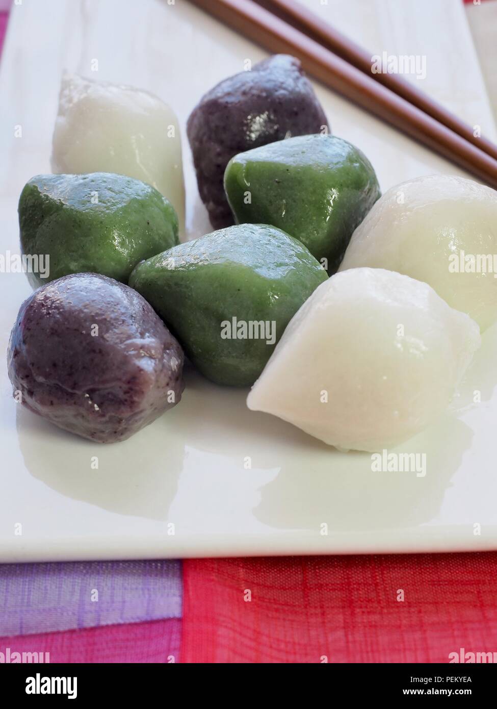 Korean food Songpyeon, half-moon-shaped rice cake Stock Photo - Alamy