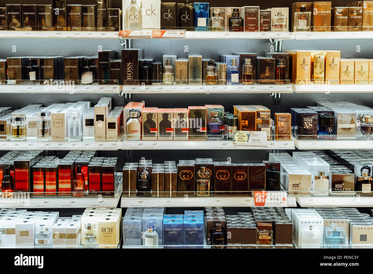 LISBON, PORTUGAL - SEPTEMBER 02, 2017: Women Cosmetic Products And Perfume  For Sale In Beauty Shop Stock Photo - Alamy