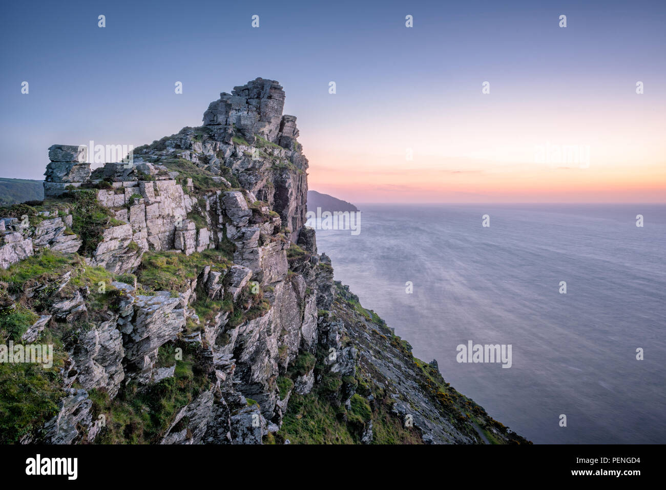 Rugged coastal cliff hi-res stock photography and images - Alamy