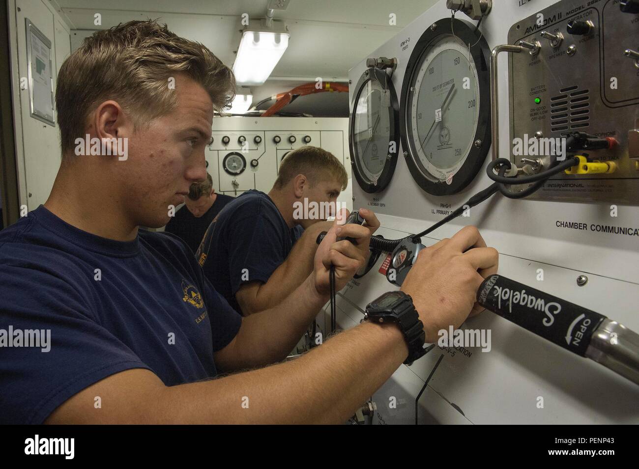 Standard navy double lock chamber system hires stock photography and images Alamy