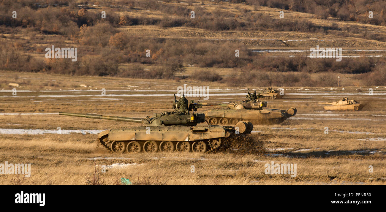 Page 2 T 72 Tanks High Resolution Stock Photography And Images Alamy