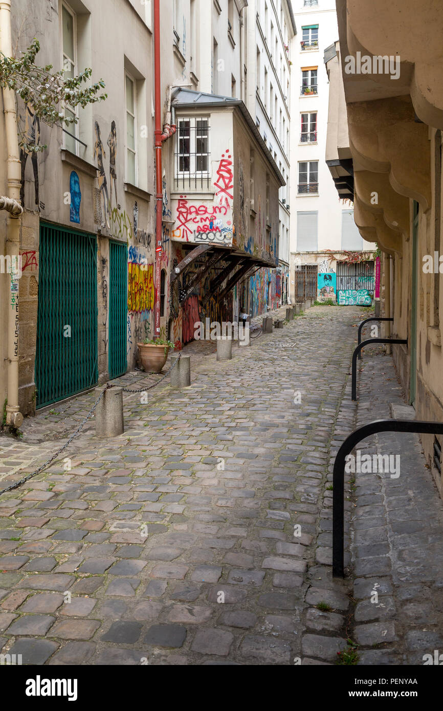Impasse des Arbalétriers - an ancient street in Paris, France, where Louis  I, Duke of Orléans was murdered - ordered by his cousin, John the Fearless  Stock Photo - Alamy