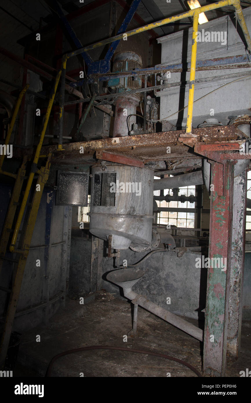 Paper mill industry industrial hires stock photography and images Alamy