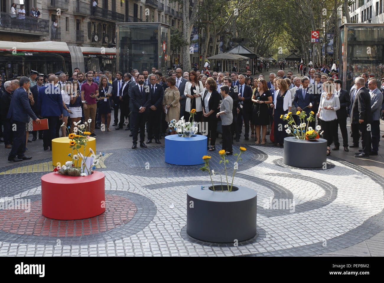 Barcelona, Catalonia, Spain. 17th Aug, 2018. August 17, 2018 - Barcelona, Spain - Tribute terrorist attack of Barcelona; Quim Torra, Ada Colau and Roger Torrent during the homenage to the victims of terror attack. Credit: Eric Alonso/ZUMA Wire/Alamy Live News Stock Photo