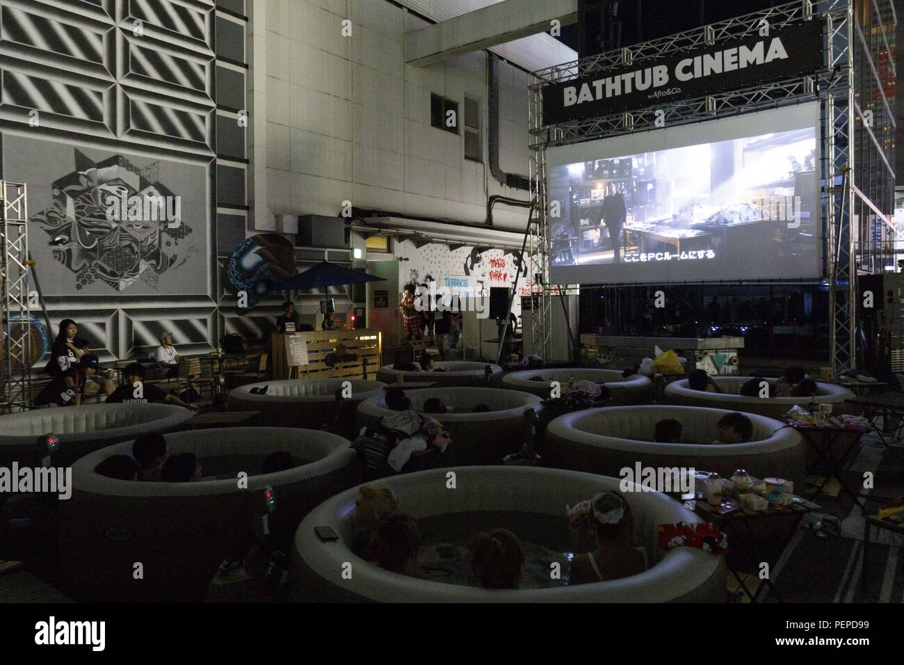 Inflatable pool rooftop hires stock photography and images Alamy