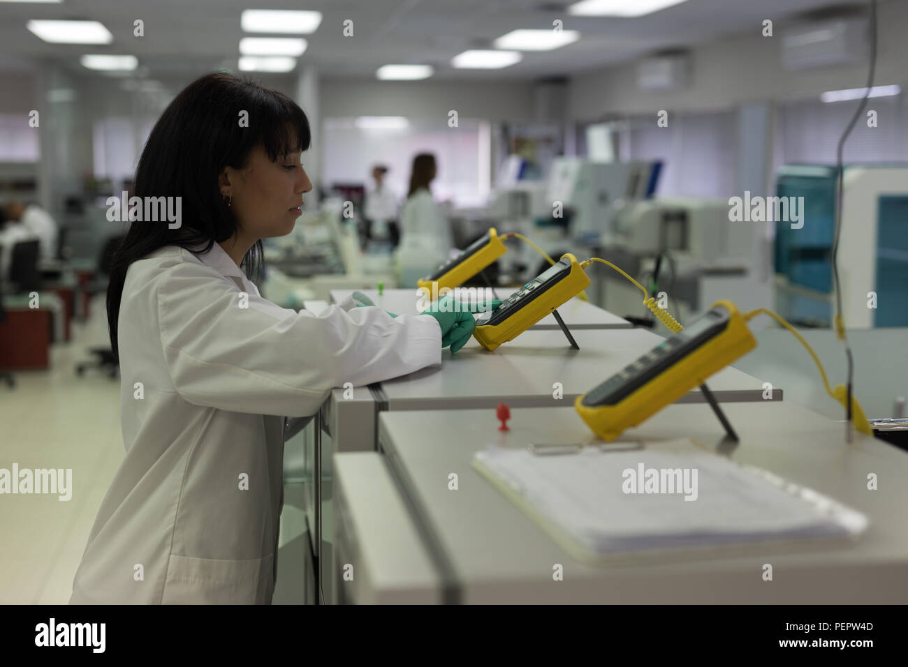 Electronic device hires stock photography and images Alamy