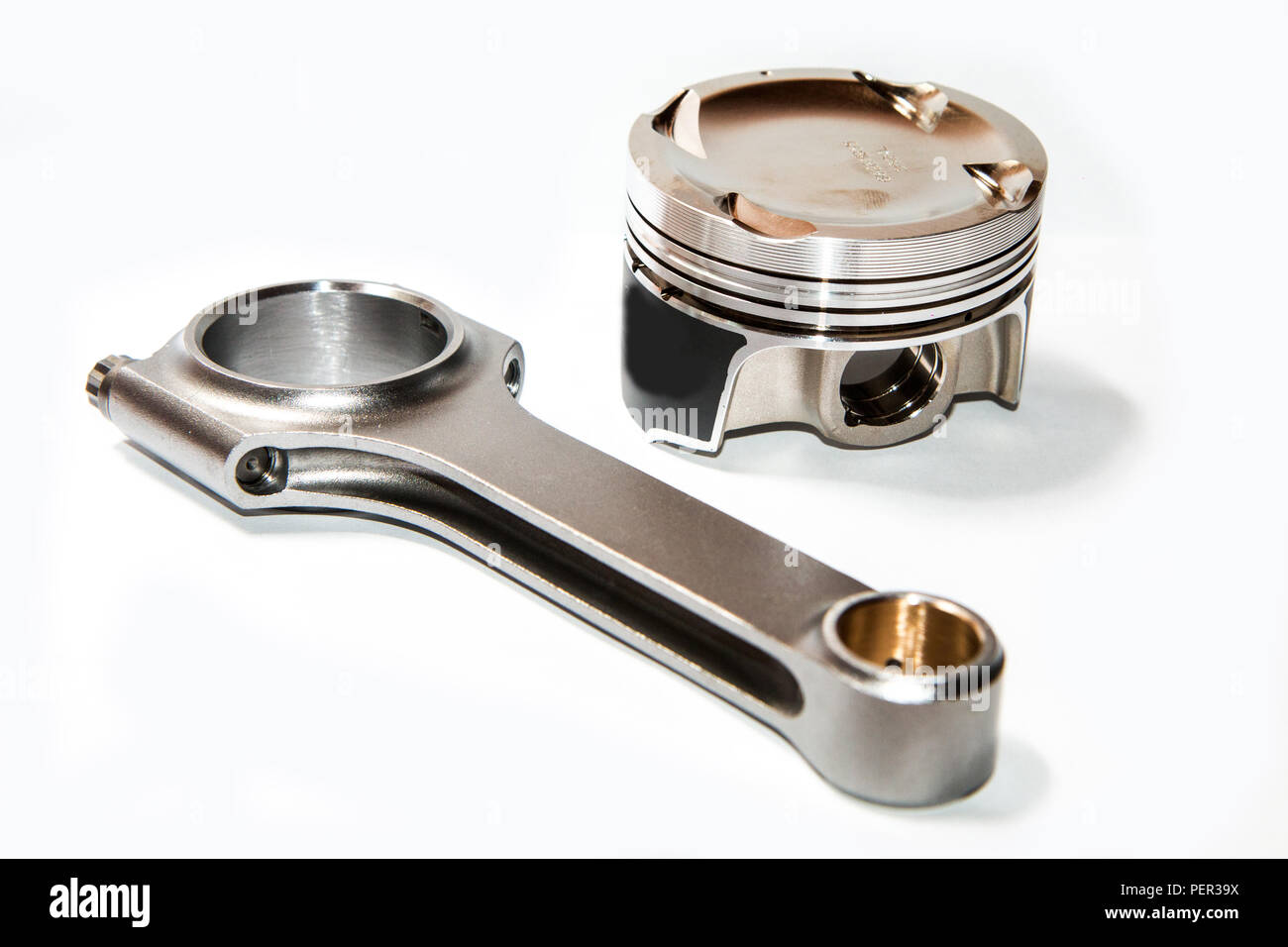 A picture of the light sport and racing piston and connecting