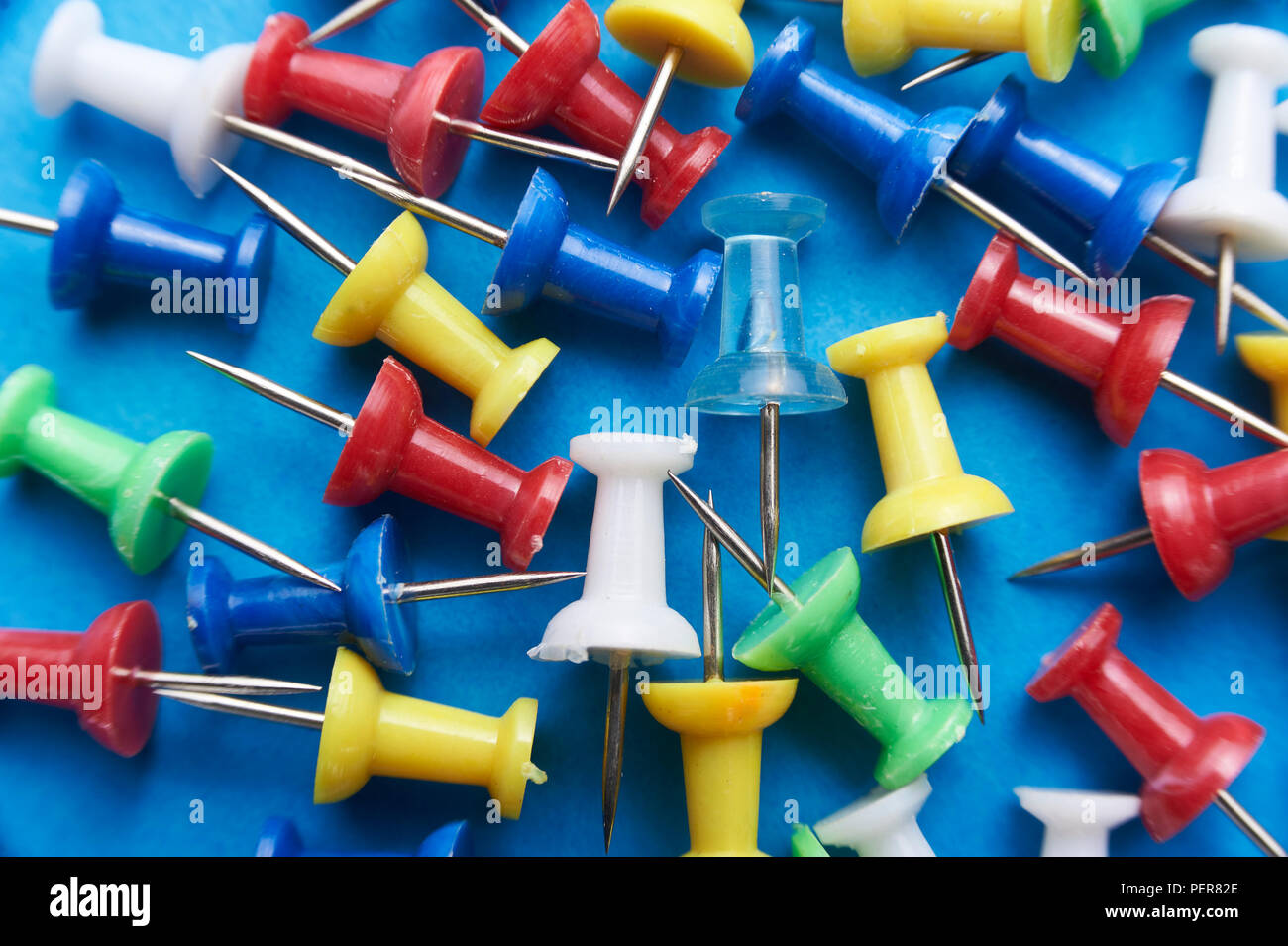 Drawing pins hi-res stock photography and images - Alamy
