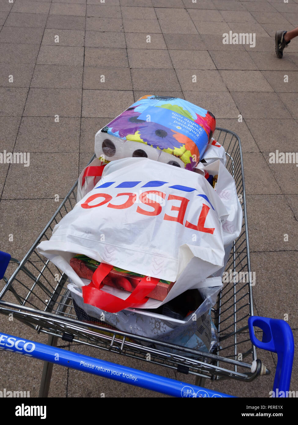 Tesco Shopping Bags Stock Photos & Tesco Shopping Bags Stock Images Alamy