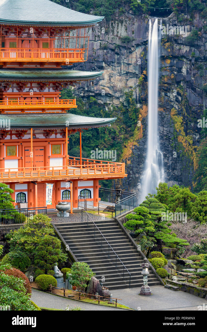 Nachisan Seiganto-ji pagoda at Kumano Nachi Shrine with Nachi Falls in the background, Wakayama, Japan Stock Photo