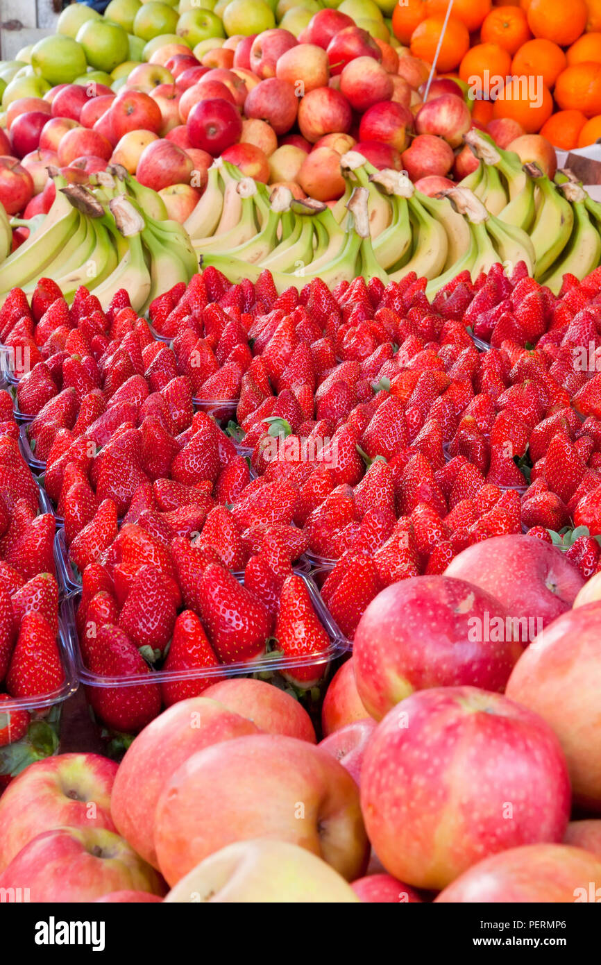 Middle East, Israel, Tel Aviv, Shuk HaCarmel market, Strawberries Stock Photo