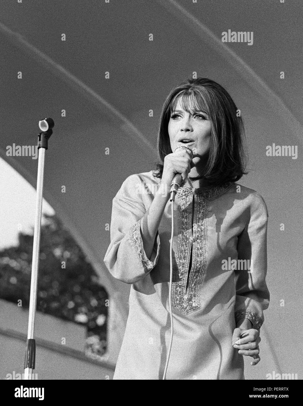 SANDIE SHAW British singer and winner of Eurovision song Contest on tour in Sweden and have concert at Gröna lund june 1967 Stock Photo