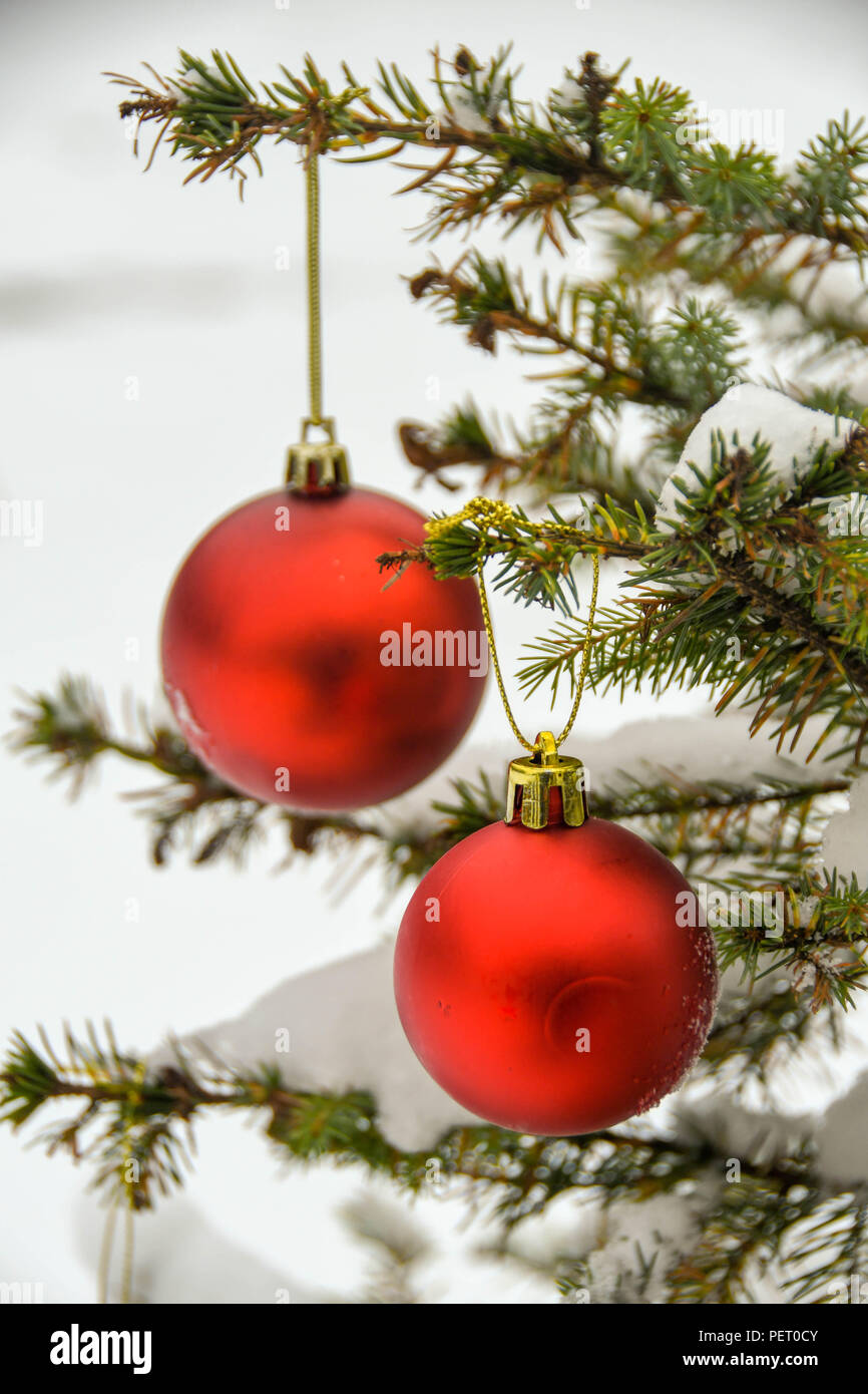 Christmas decorations outdoor baubles hires stock photography and images Alamy