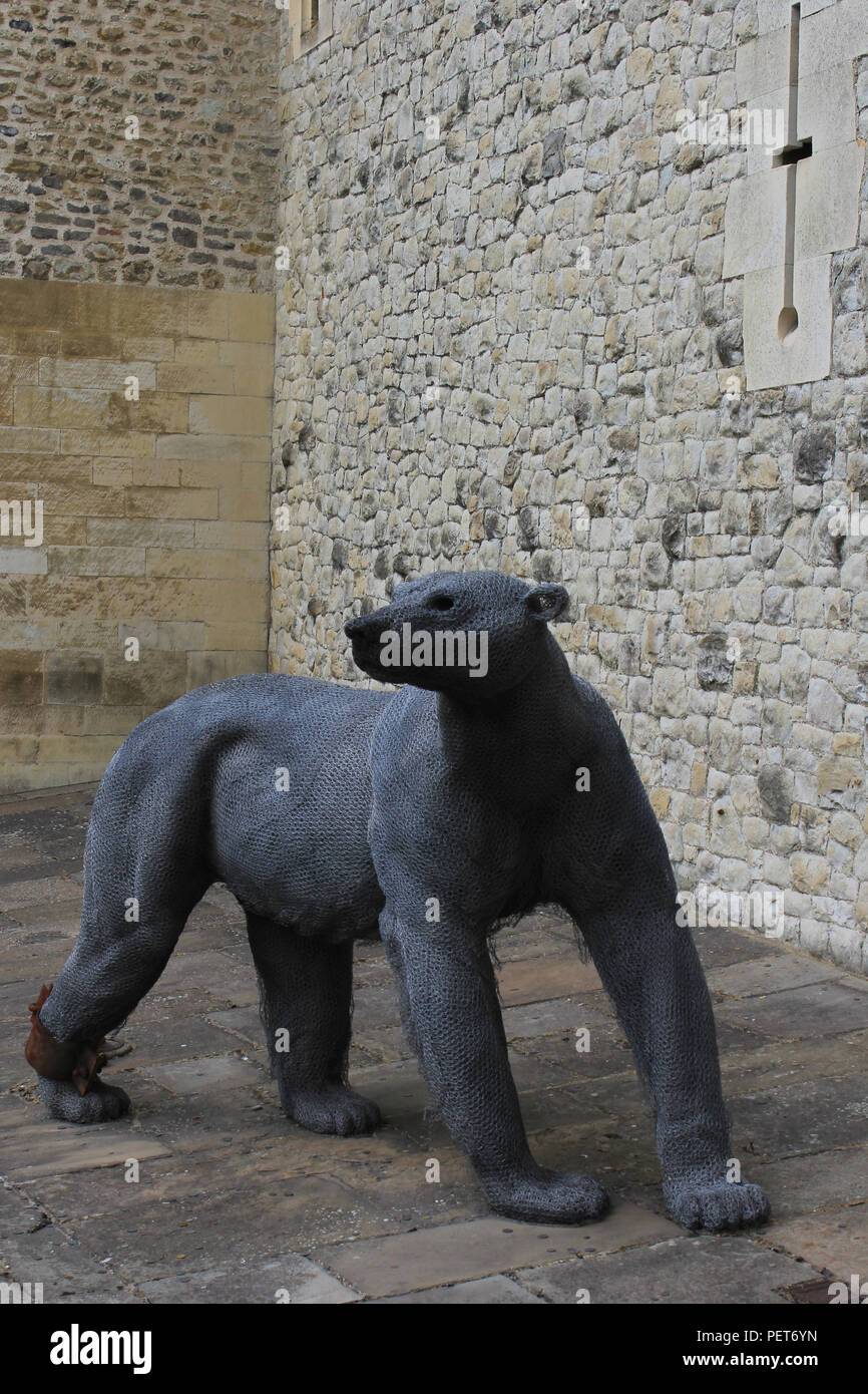 Lions at the tower of london hires stock photography and images Alamy