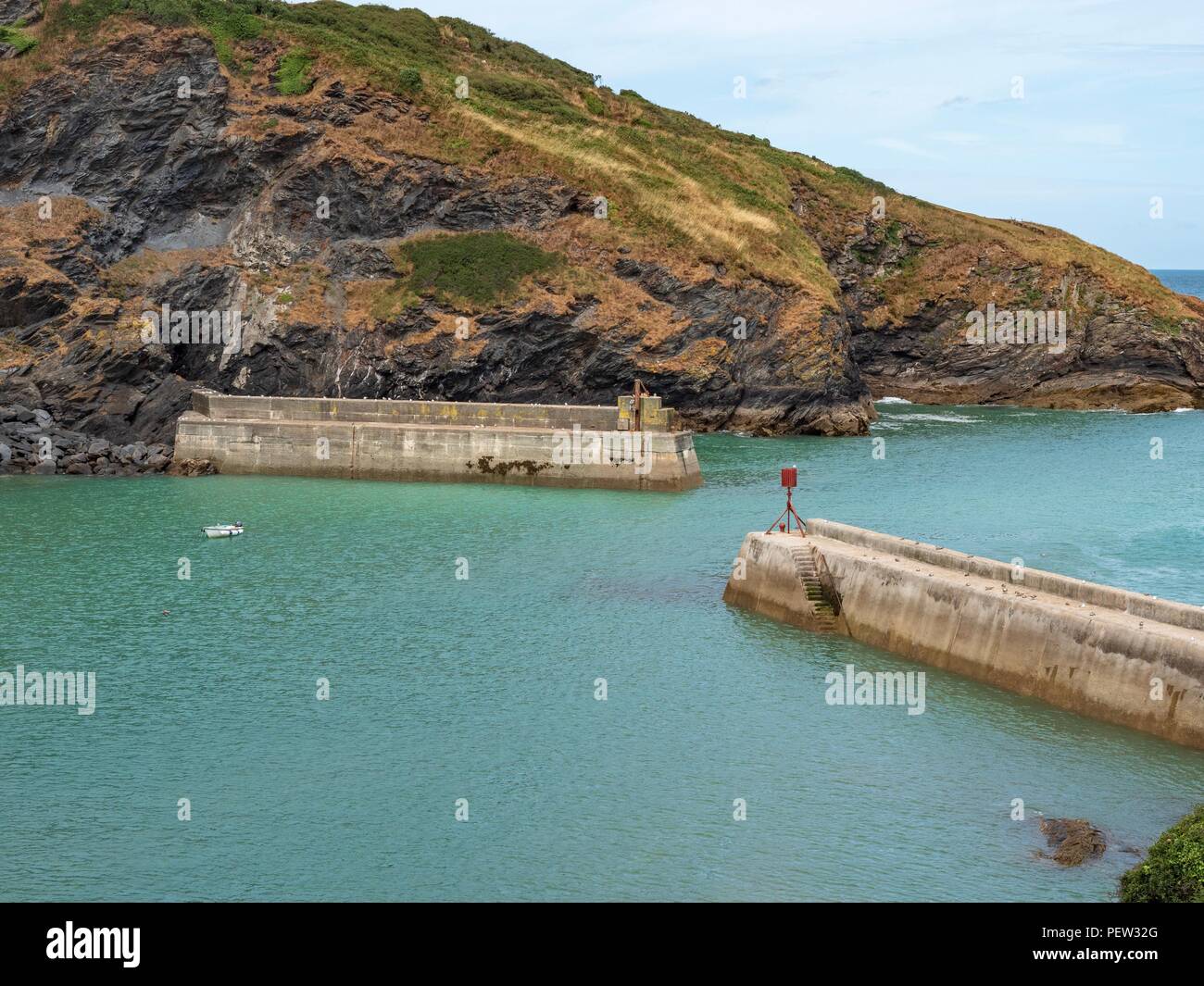 The sea walls of Port Isaac's harbour in north Cornwall Stock Photo Alamy