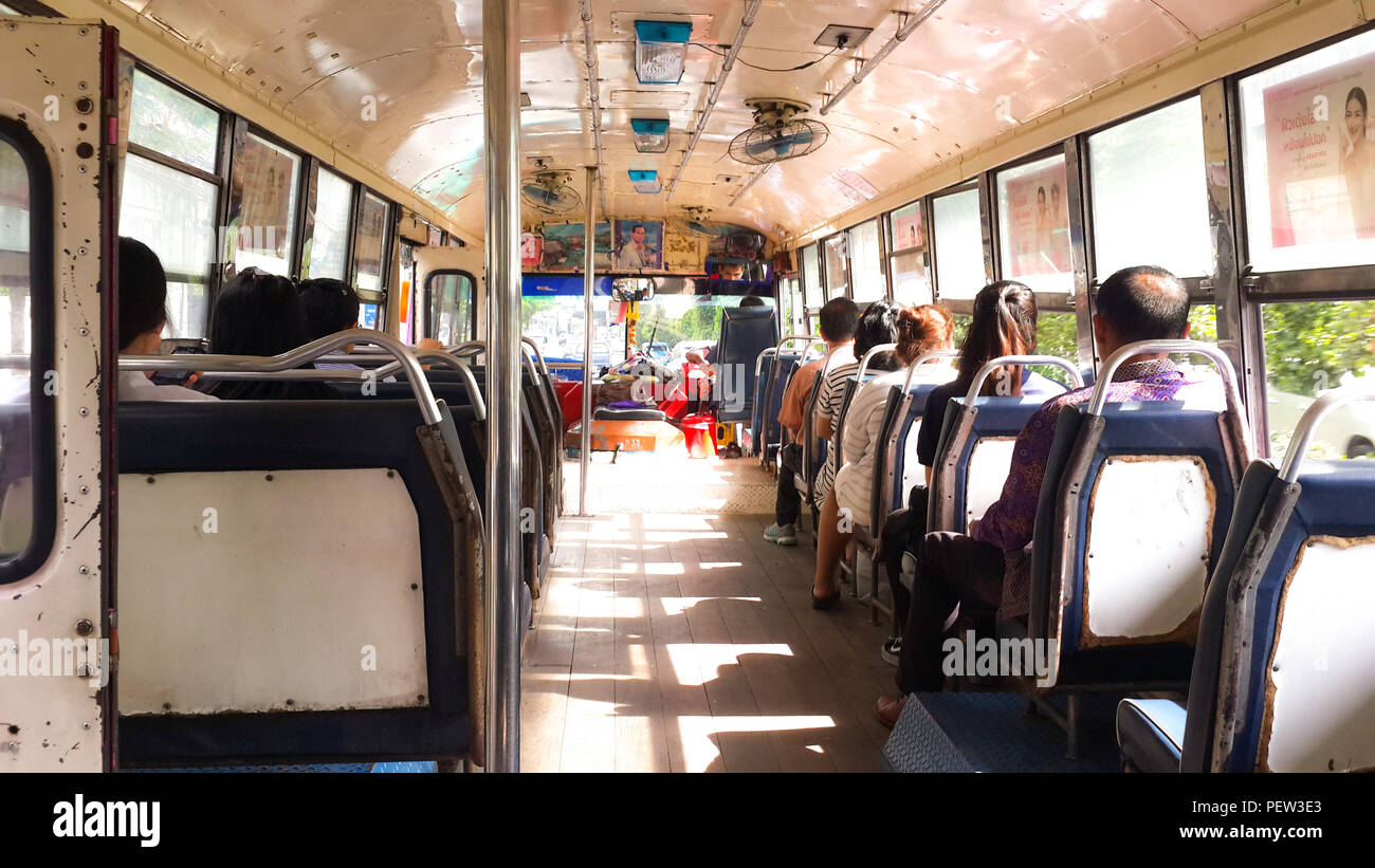 Bangkok bus hi-res stock photography and images - Alamy