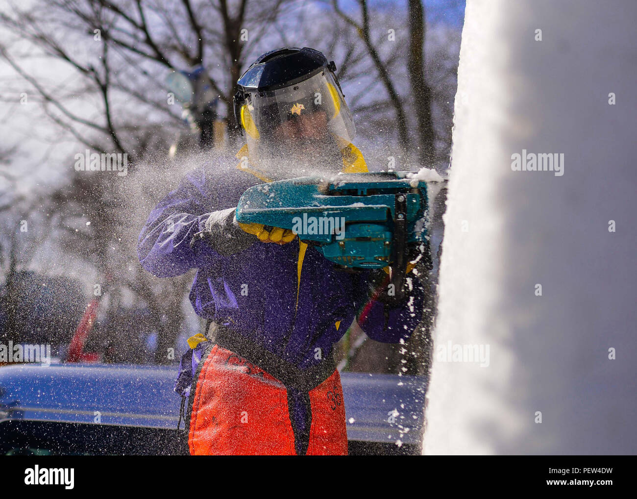 N Ok605 025 Sapporo Japan Jan 31 16 Operations Specialist 2nd Class Ellington Morgan From Sacramento Calif A Member Of The U S Navy S 16 Sapporo Snow Team Uses A Chain Saw To Shape A N Ok605 025 Sapporo Japan Jan 31 16 Operations Specialist 2nd Class Ellington Morgan From Sacramento Calif A Member Of The U S Navy S 16 Sapporo Snow Team Uses A Chain Saw To Shape A