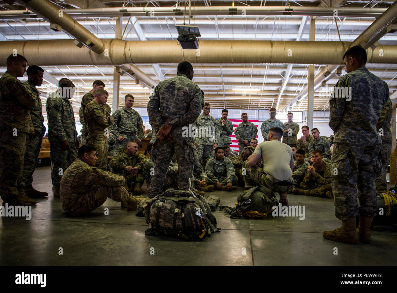 Static Line Jumpmaster Command Screening Checklist Static line exit sequence hi-res stock photography and images - Alamy
