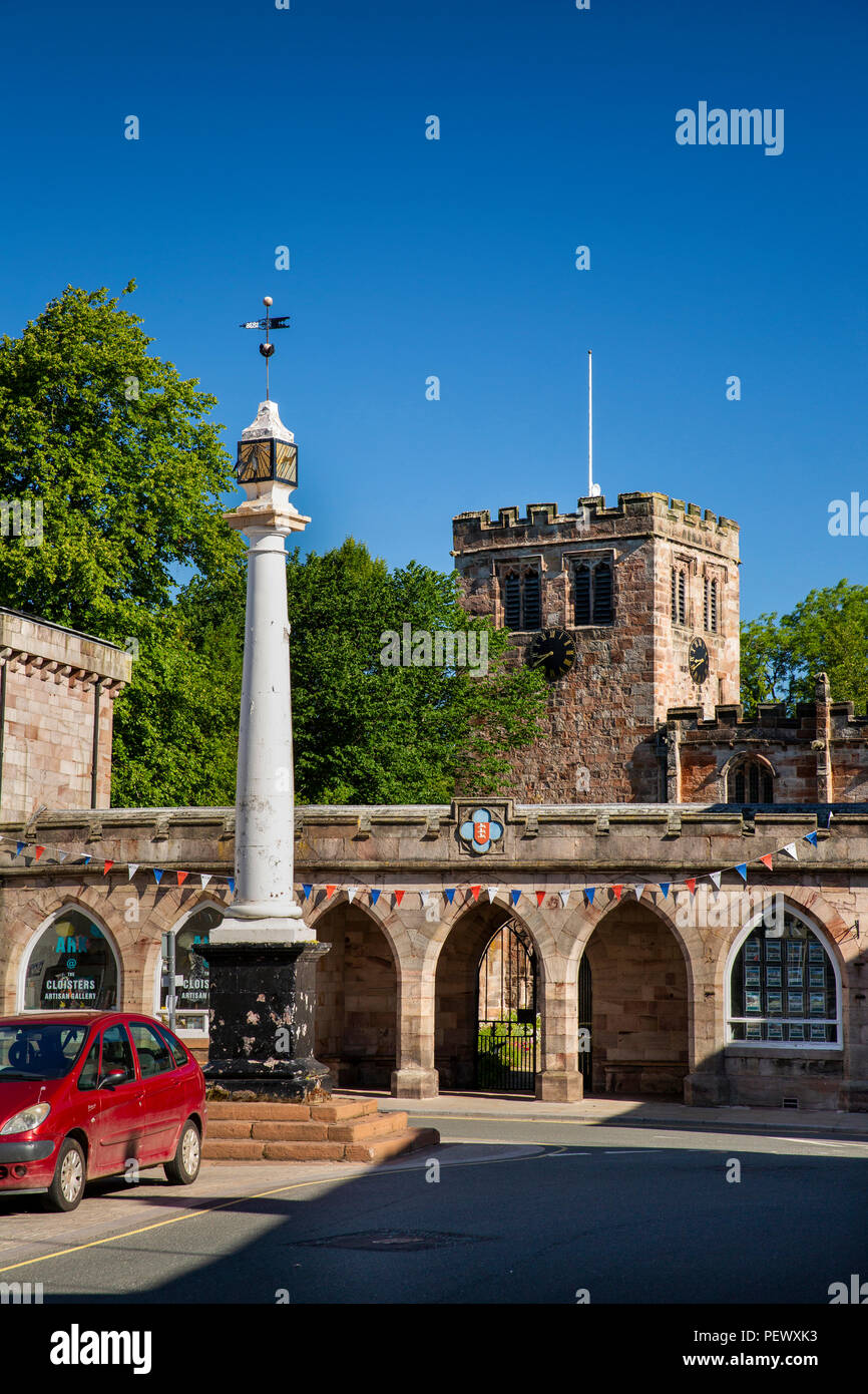 UK, Cumbria, Eden Valley, Appleby, Low Cross and 1811 cloisters outside St Lawrence’s Church Stock Photo