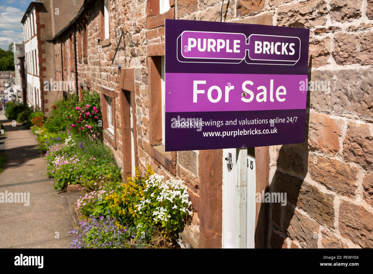 UK, Cumbria, Eden Valley, Appleby, Boroughgate, house for sale with Purple Bricks online agent Stock Photo