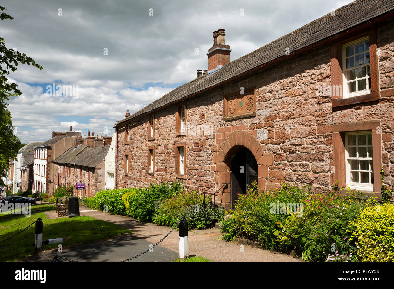UK, Cumbria, Eden Valley, Appleby, St Anne’s Hospital, 1651 Almshouses founded by Lady Anne Clifford, exterior Stock Photo