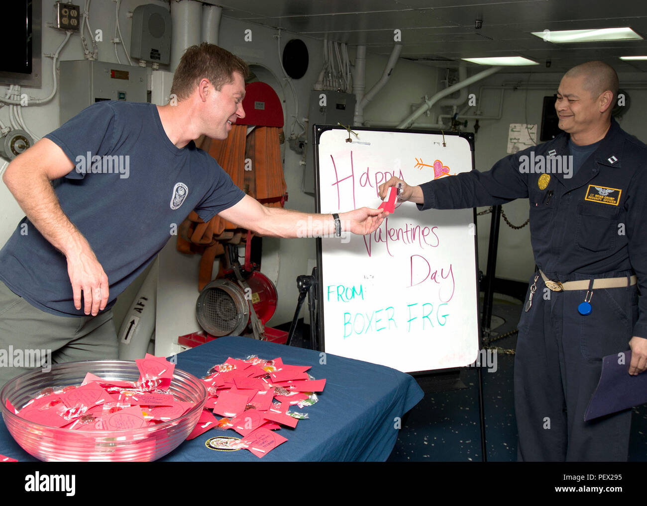 160214NGV721001 PACIFIC OCEAN (Feb. 14, 2016) Afloat Recreation