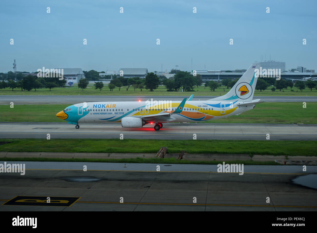 Bangkok, Thailand, 13th Aug 2018: Nok Air Reg. no. HS-DBZ B737 taxiing at Donmuang Airport Stock Photo