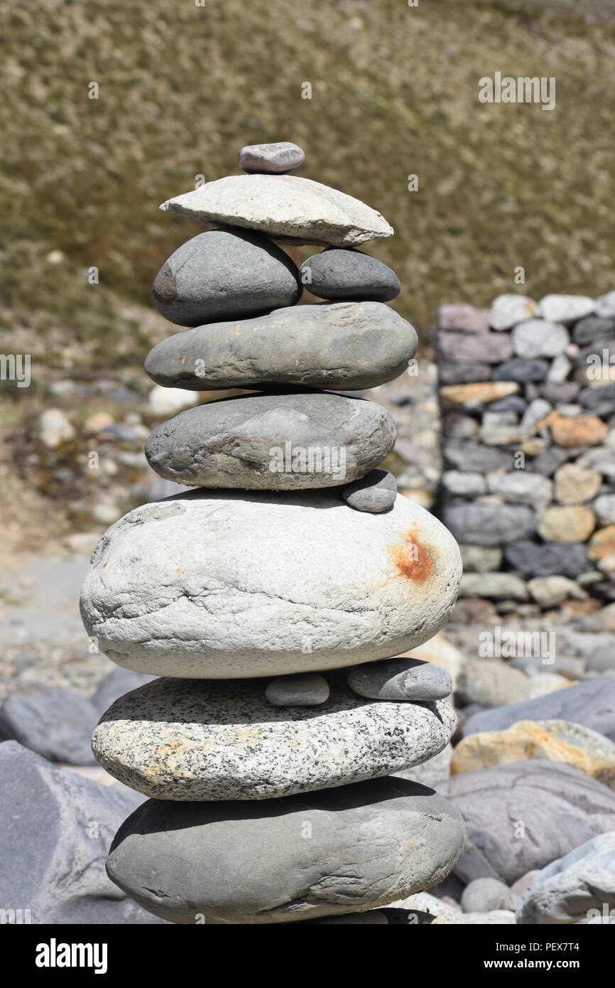 Amazing stone balancing art hires stock photography and images Alamy