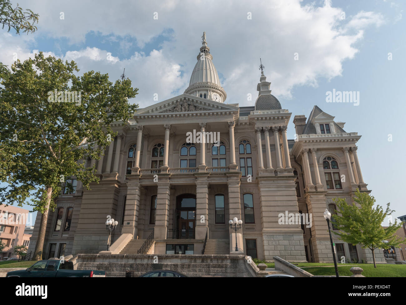 Tippecanoe County Courthouse, Lafayette, Indiana, in the summer Stock Photo Alamy
