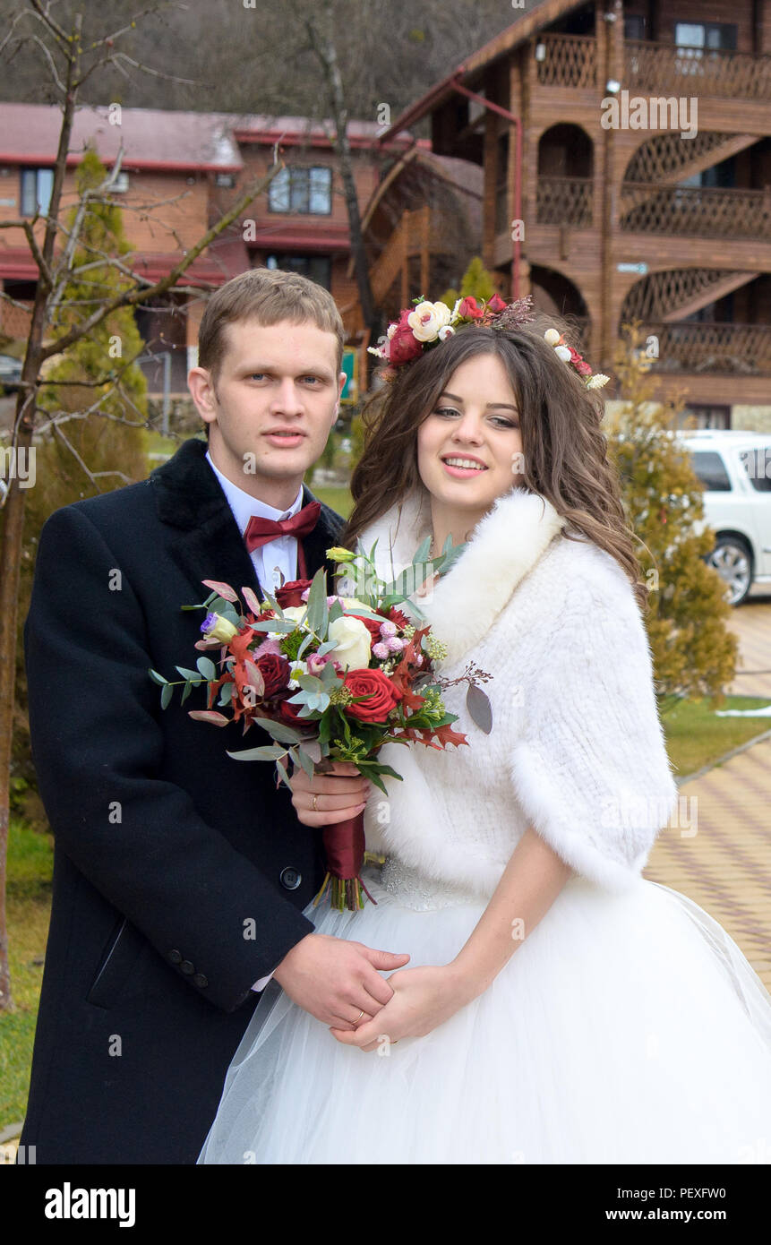 Beautiful married couple in the wedding day Stock Photo Alamy