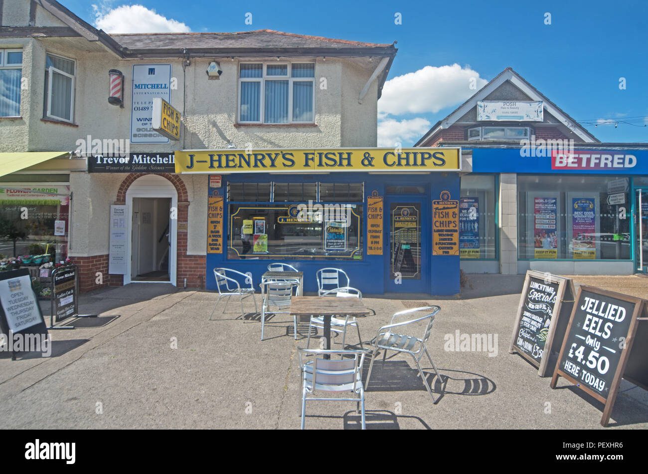 Hedge end hires stock photography and images Alamy