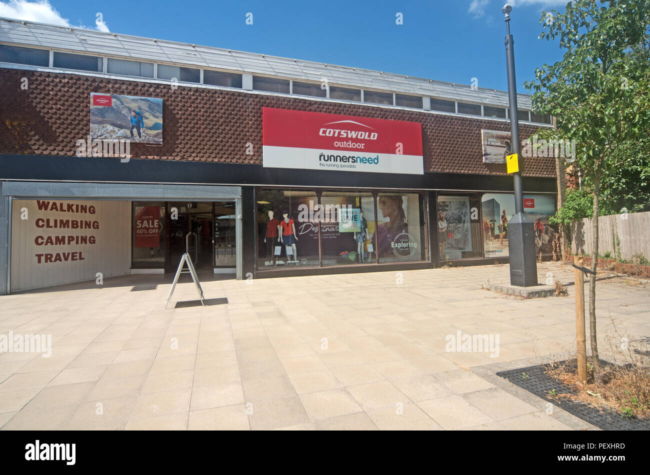 Hedge end hires stock photography and images Alamy