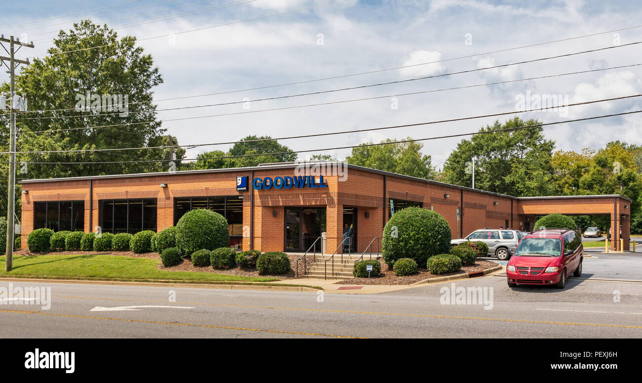 HICKORY, NC, USA15 AUGUST 18 A Goodwill Industries store, a non