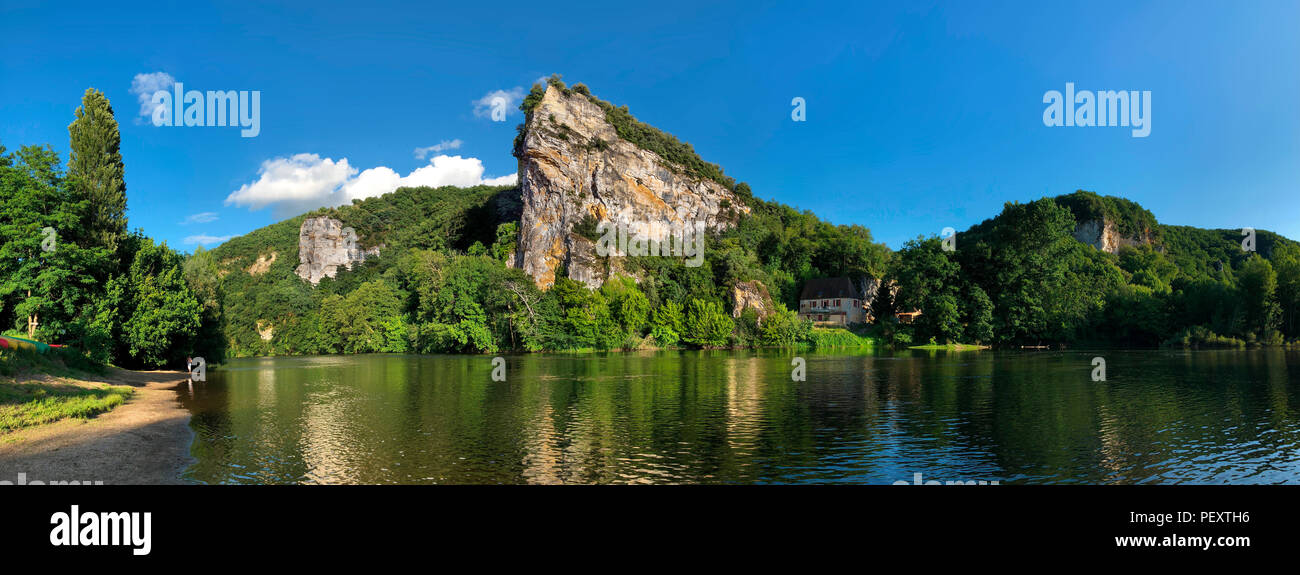 Scenic landscape on the Dordogne River in the Nouvelle-Aquitaine region of France Stock Photo